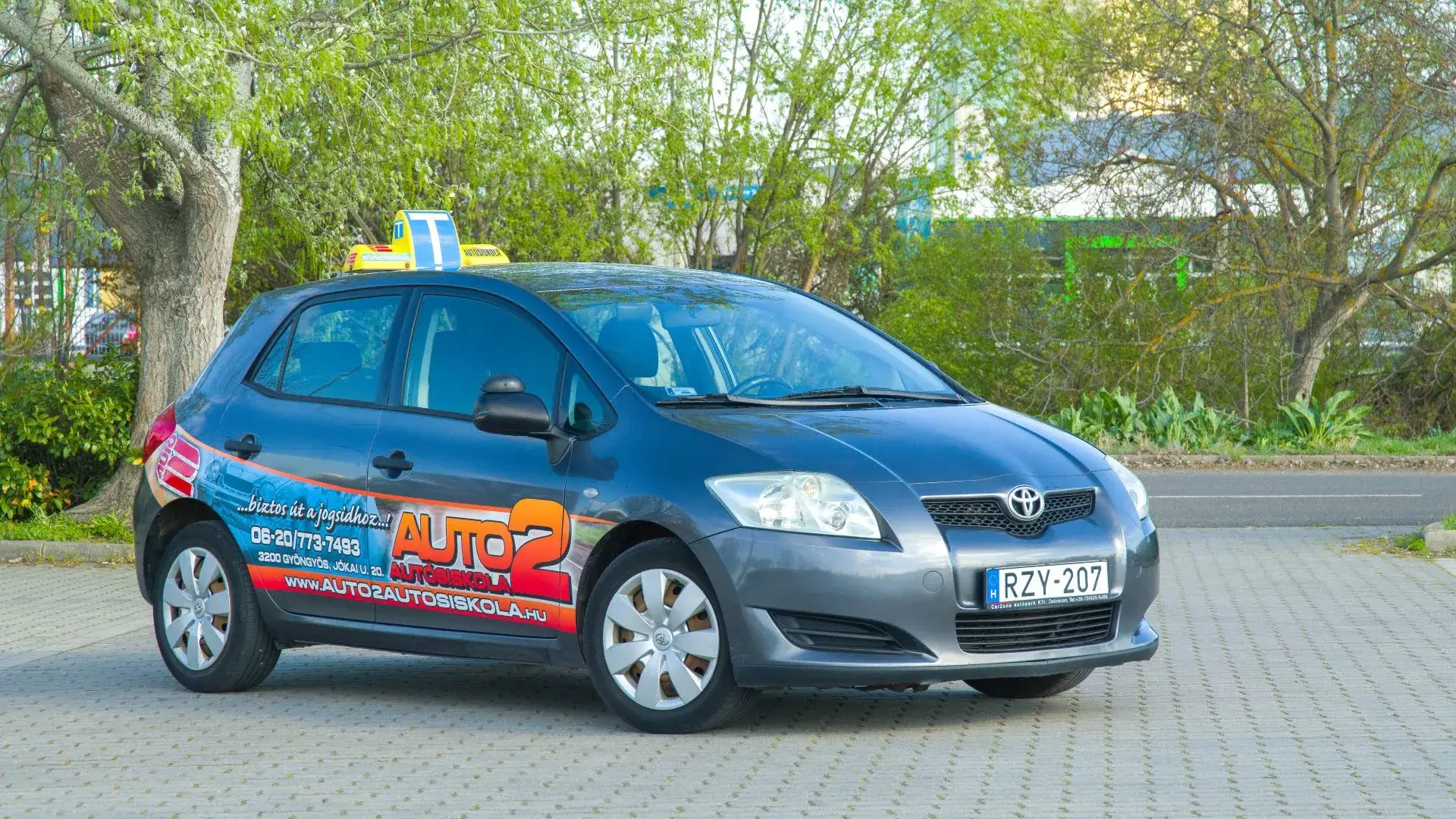 Auto 2 Autósiskola tanulóautója Gyöngyösön